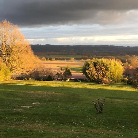 Gite Au Bouzigues Monlaur-Bernet Exteriör bild